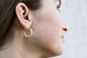 Peg earrings